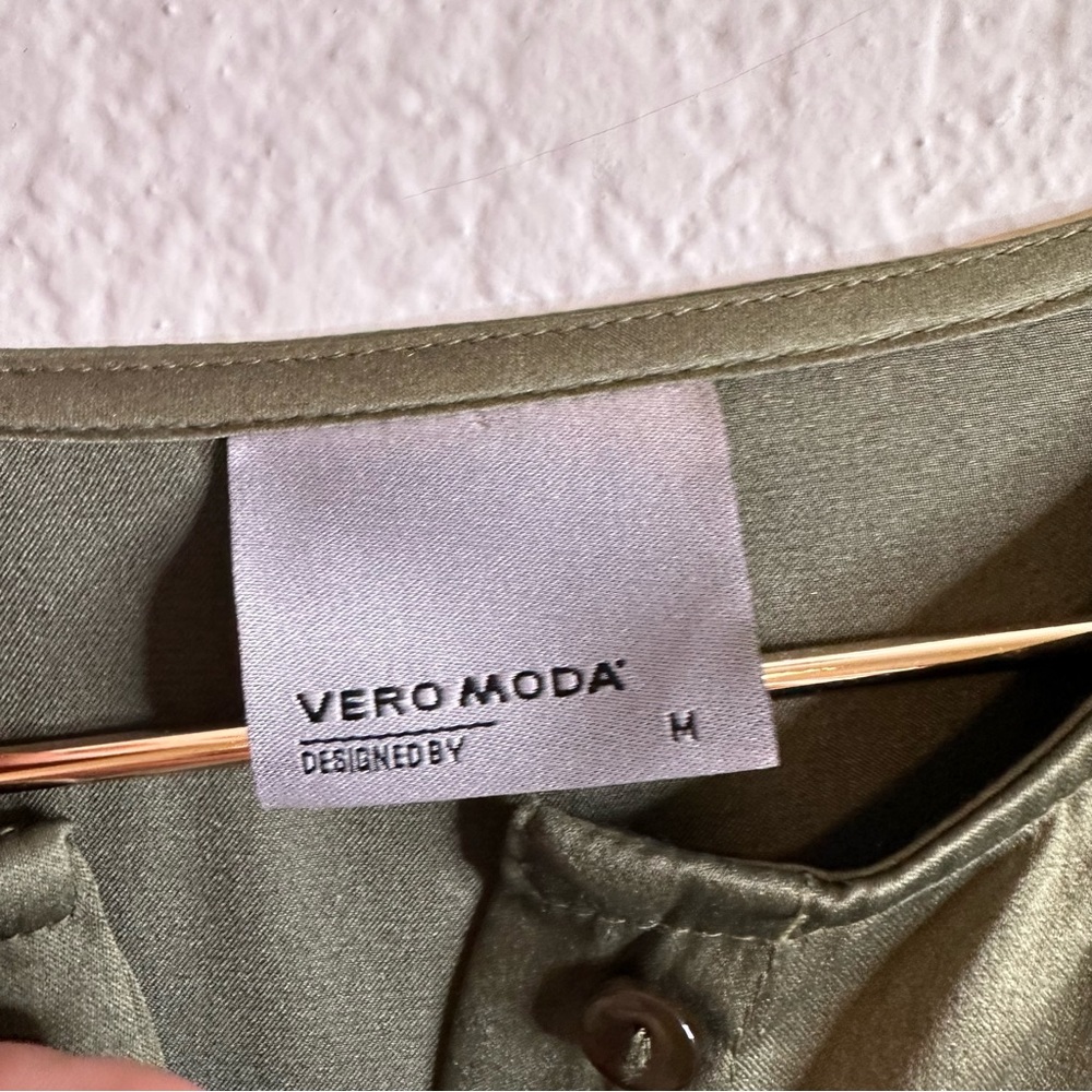 Vero Moda‎ Button Down Top Green Floral Embroidery M - Picture 6 of 7